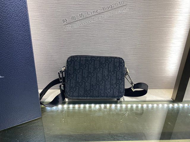 Dior男女同款包 迪奧ESSENTIALS立體刺繡相機包 Dior肩背斜挎包  dfk1505